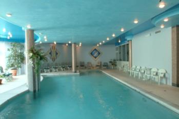 piscina interna hotel gardel di arta terme in carnia 